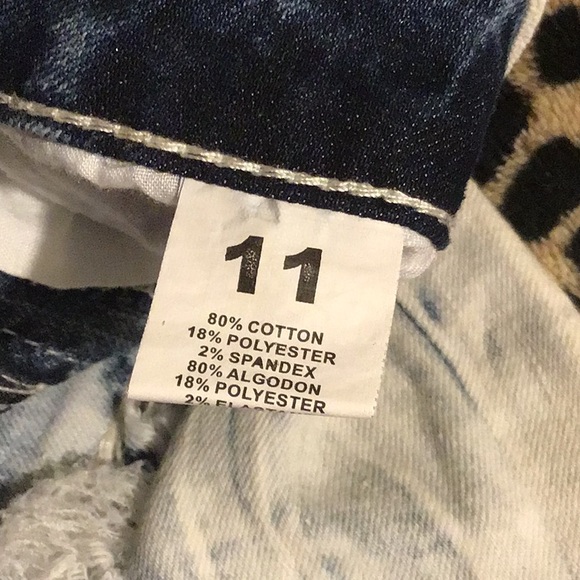 Jean shorts - Picture 3 of 4